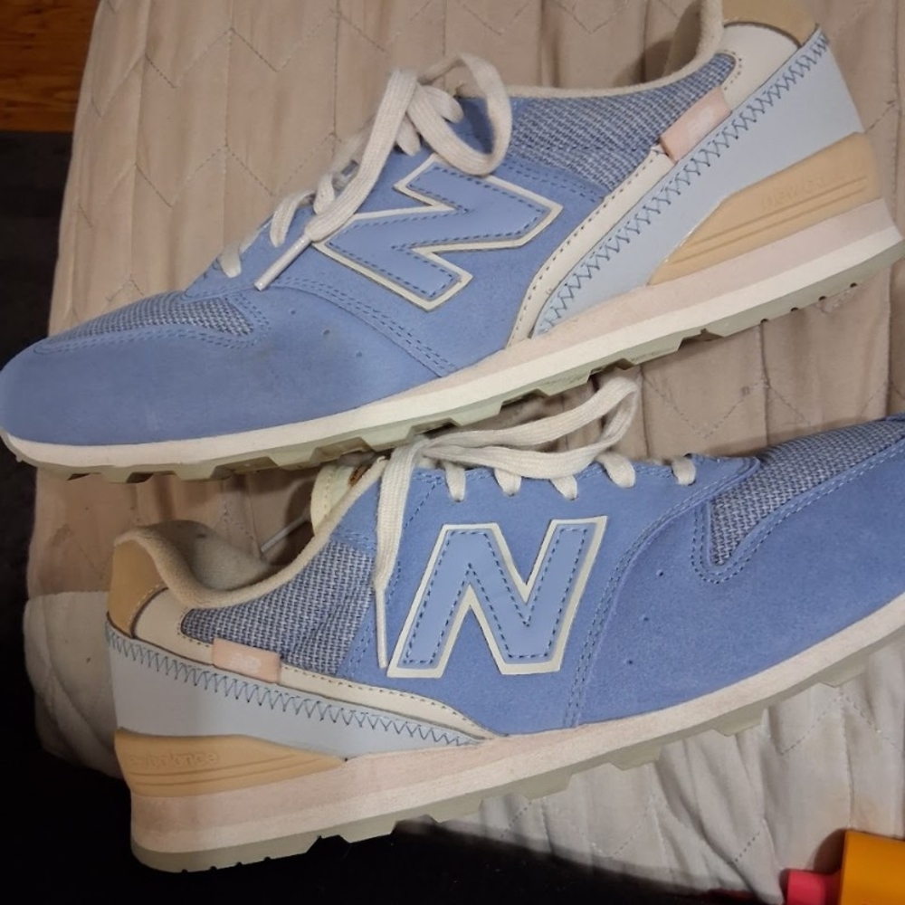New Balance 996 Sneakers